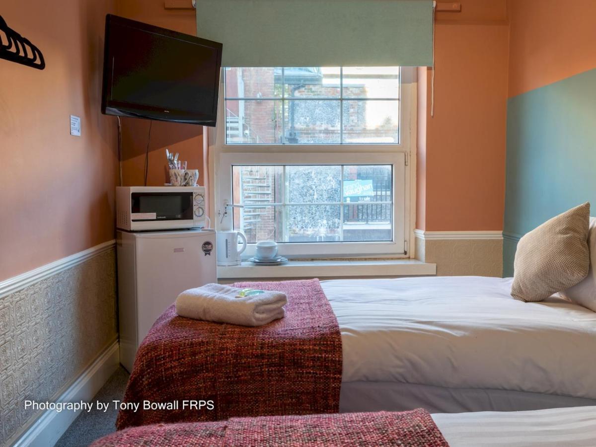 Pass The Keys Room 14 Twin The Blessed Elizabeth Boutique Suite Brighton Exterior foto